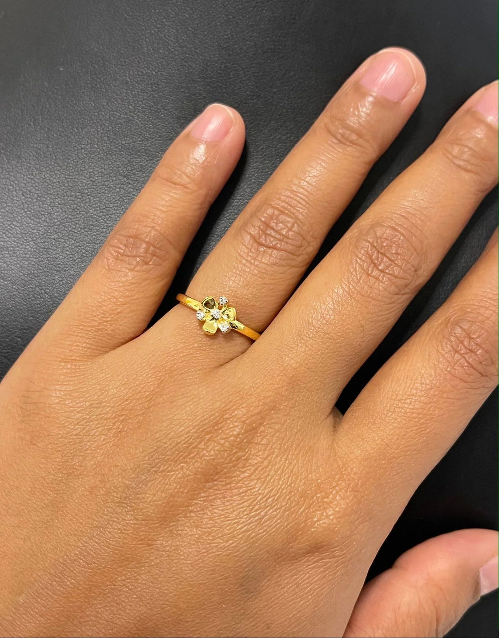 18K YG Fancy Flower Women Ring-1pc - RB Diamond Jewellers