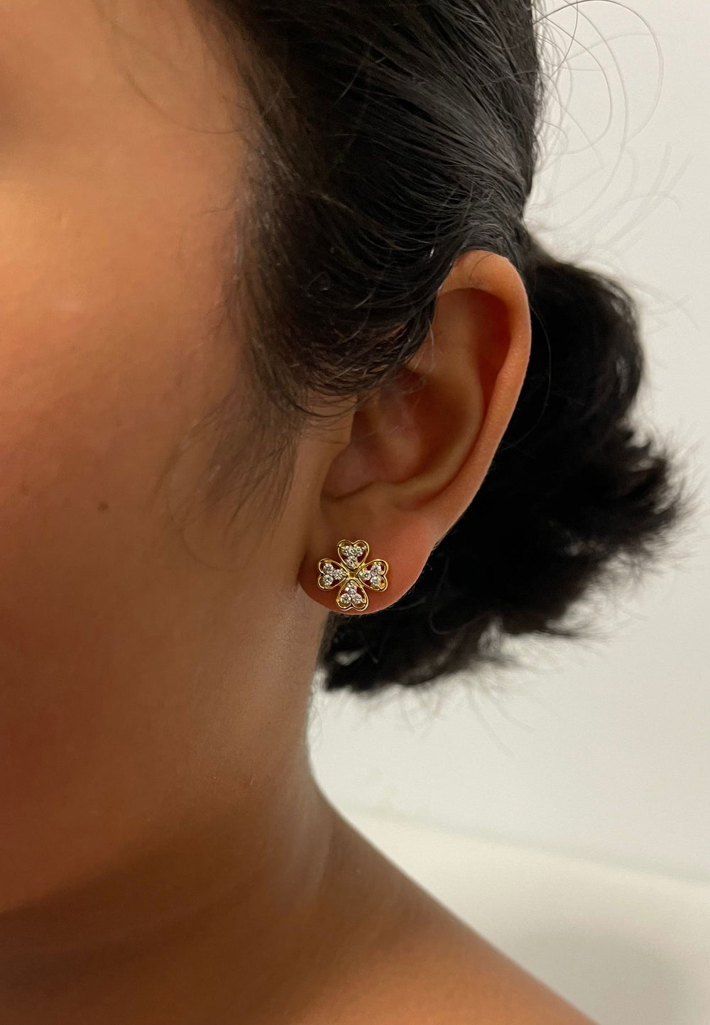 18K YG Flower Women Diamond Stud Earring-1Pair - RB Diamond Jewellers