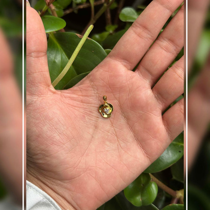 18K YG Solitaire Diamond Rose Pendant-1pc - RB Diamond Jewellers