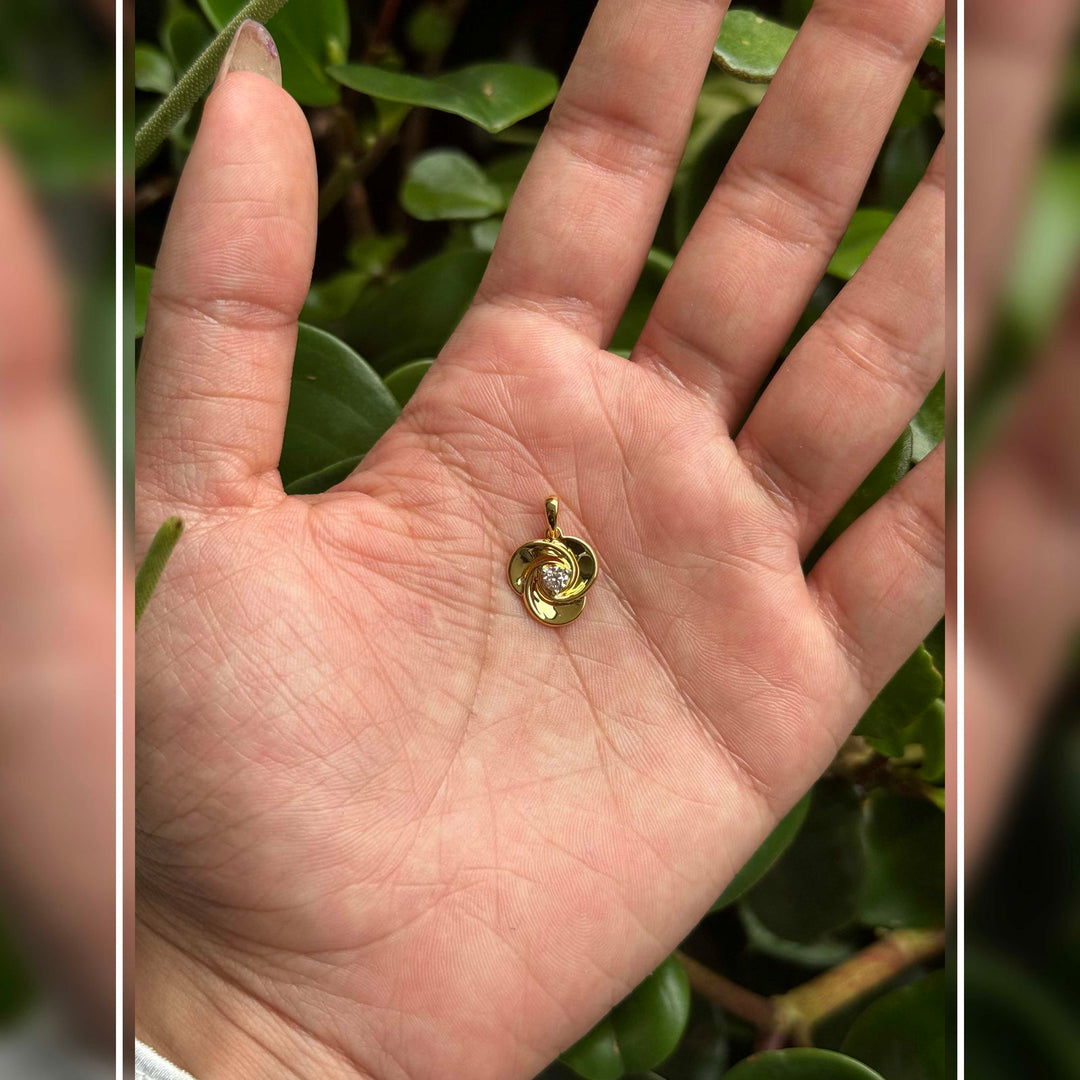 18K YG Solitaire Diamond Rose Pendant-1pc - RB Diamond Jewellers