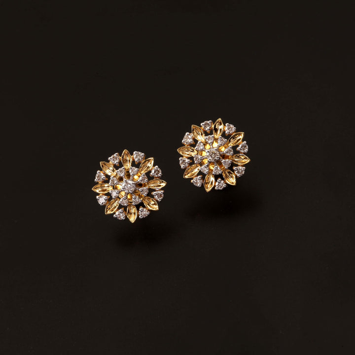 18K YG Women Cluster Diamond Earring-1pair - RB Diamond Jewellers