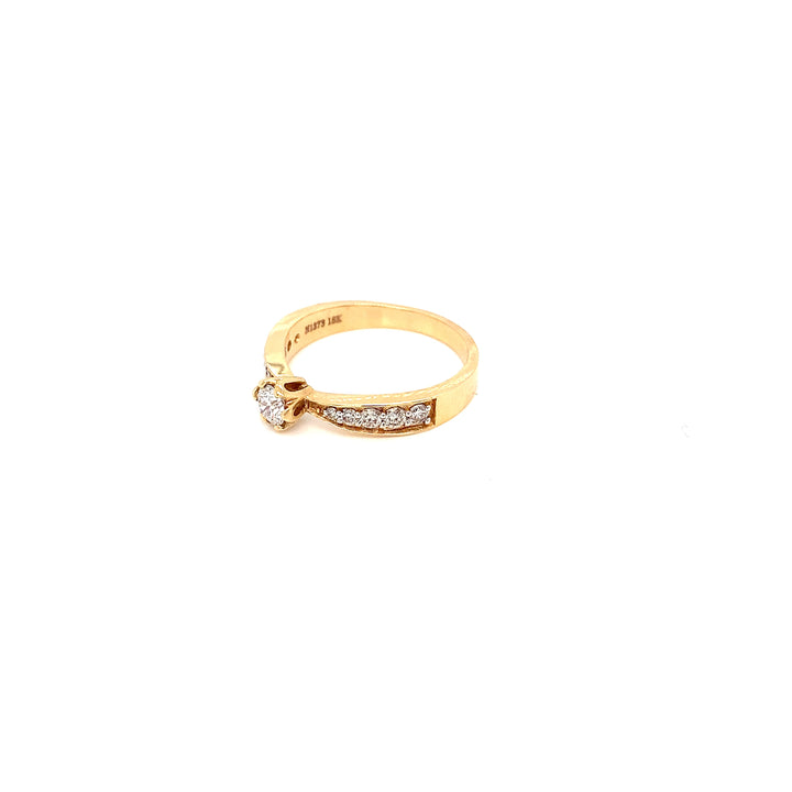 18K YG Women Solitaire with Side Diamond Ring- 1pc