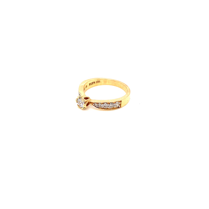 18K YG Women Solitaire with Side Diamond Ring- 1pc