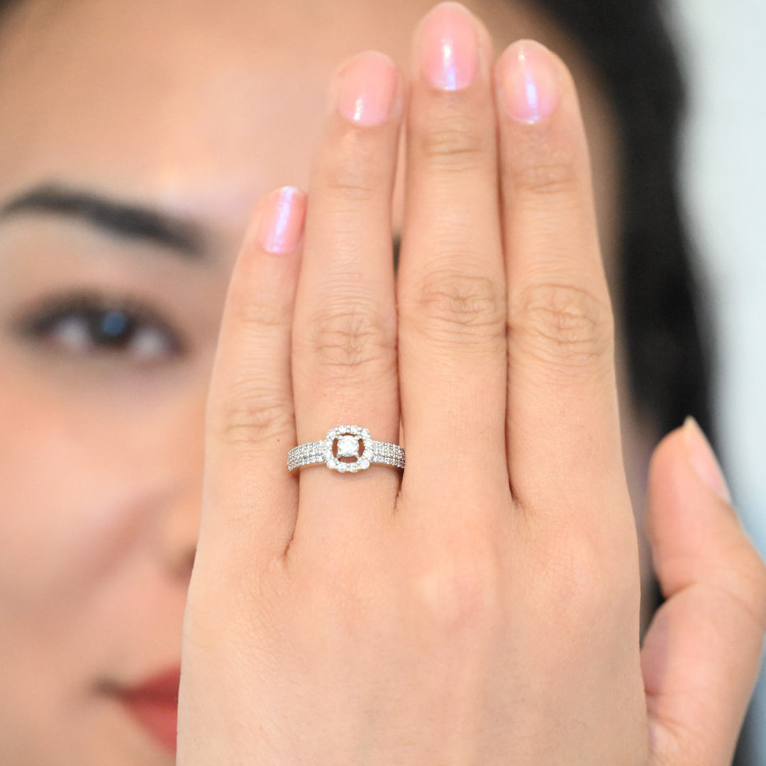 14K YG Cluster Diamond Ring- 1pc
