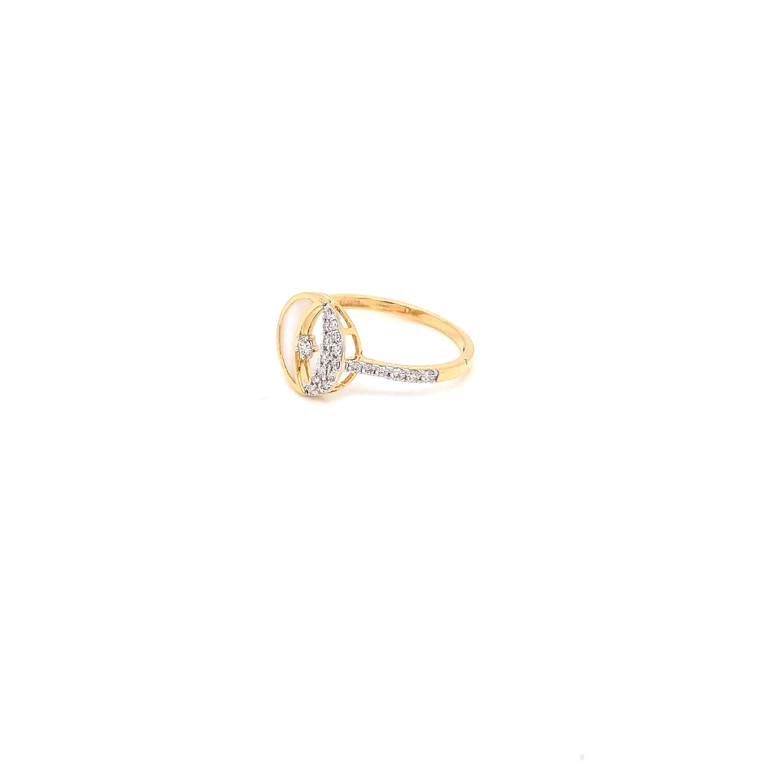 18K YG Fancy Diamond with Nacre Pearl Ring- 1pc