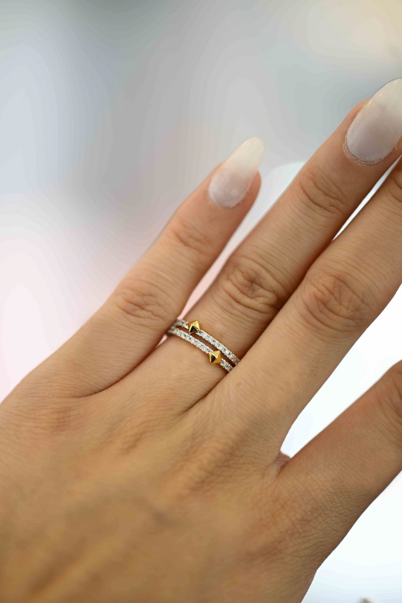 18K YG Band Diamond Ring- 1pc