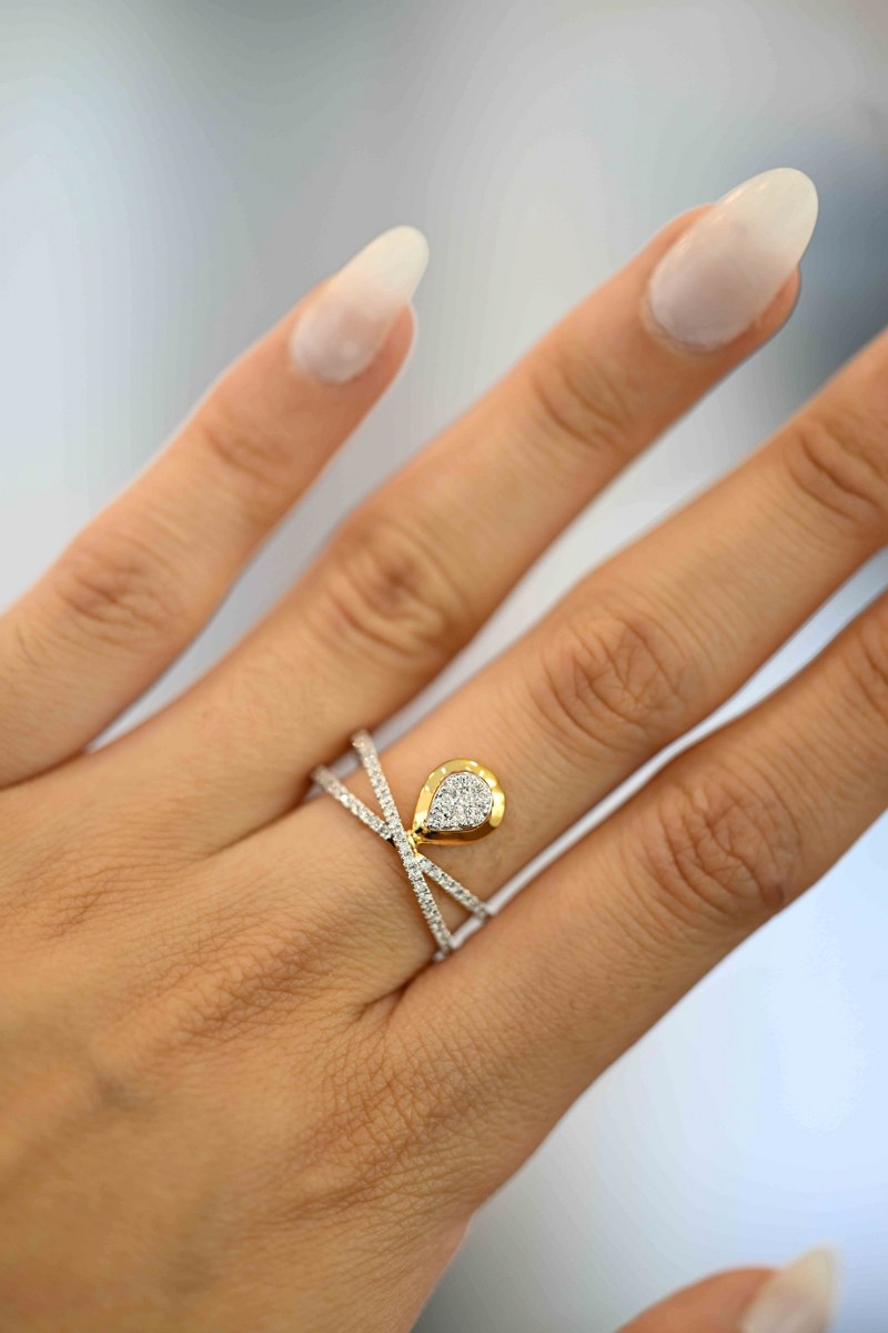 18K YG Fancy Diamond Ring- 1pc