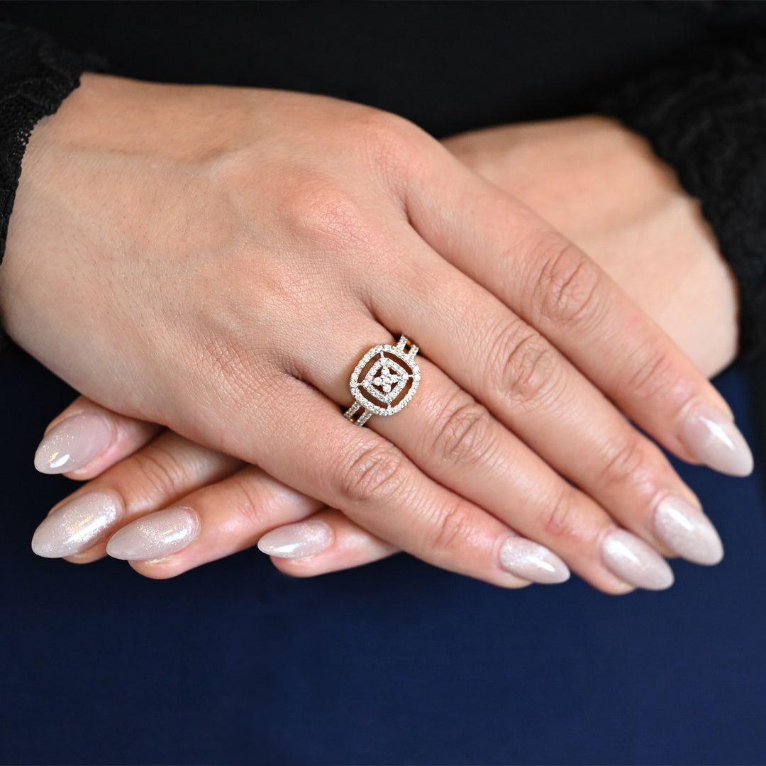 18K YG Women Cluster Diamond Ring- 1pc