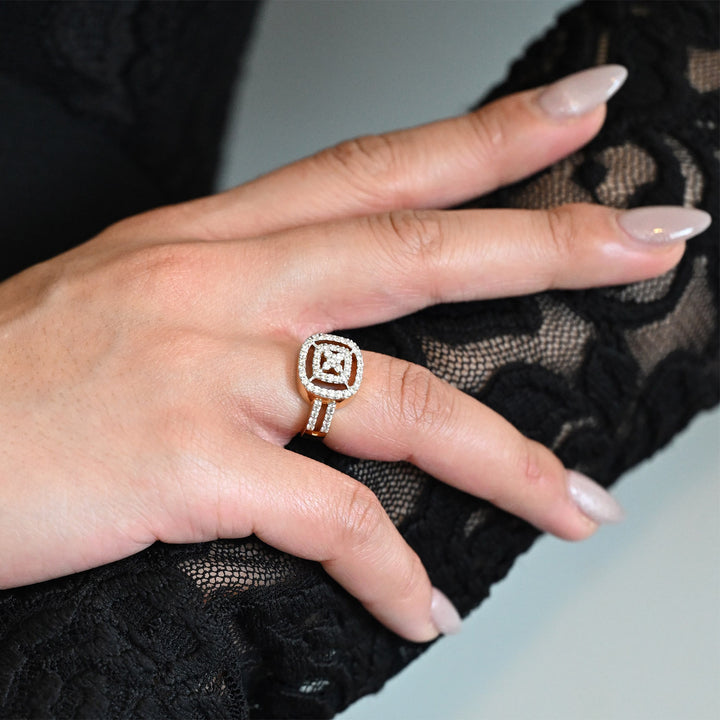 18K YG Women Cluster Diamond Ring- 1pc