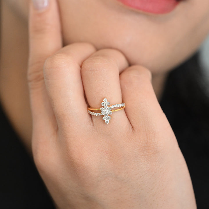 18K YG Women Cluster Diamond Ring- 1pc