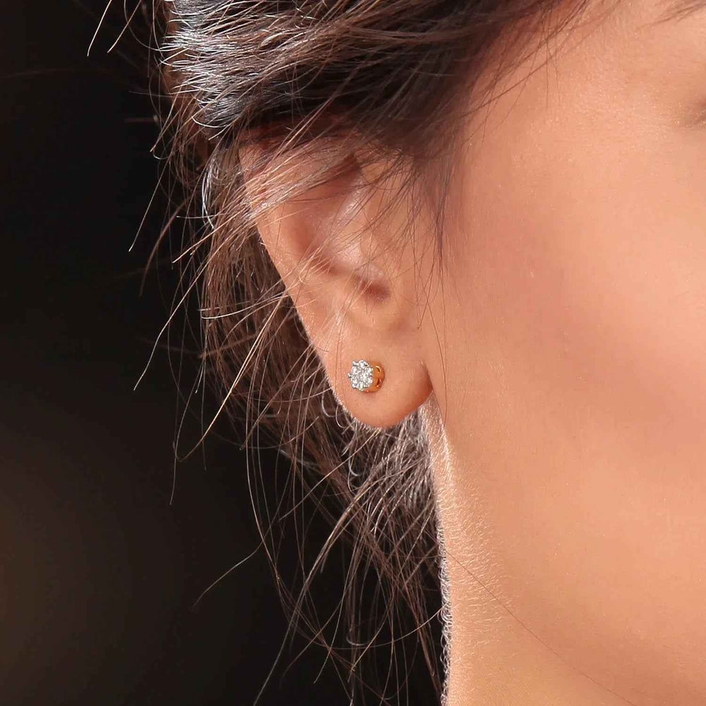 18K YG Diamond Pressure Setting Earring-1Pair