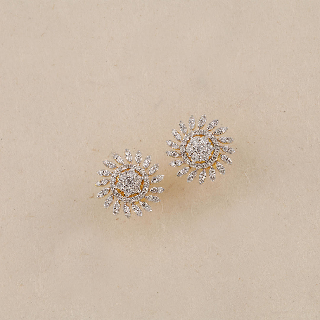 18K YG Cluster Diamond Earring- 1pair