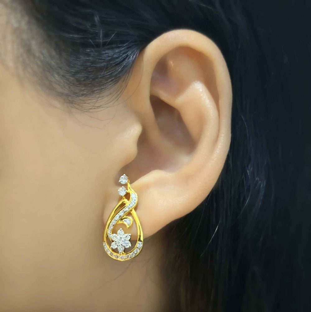 9K YG Diamond Cluster Earring-1pair