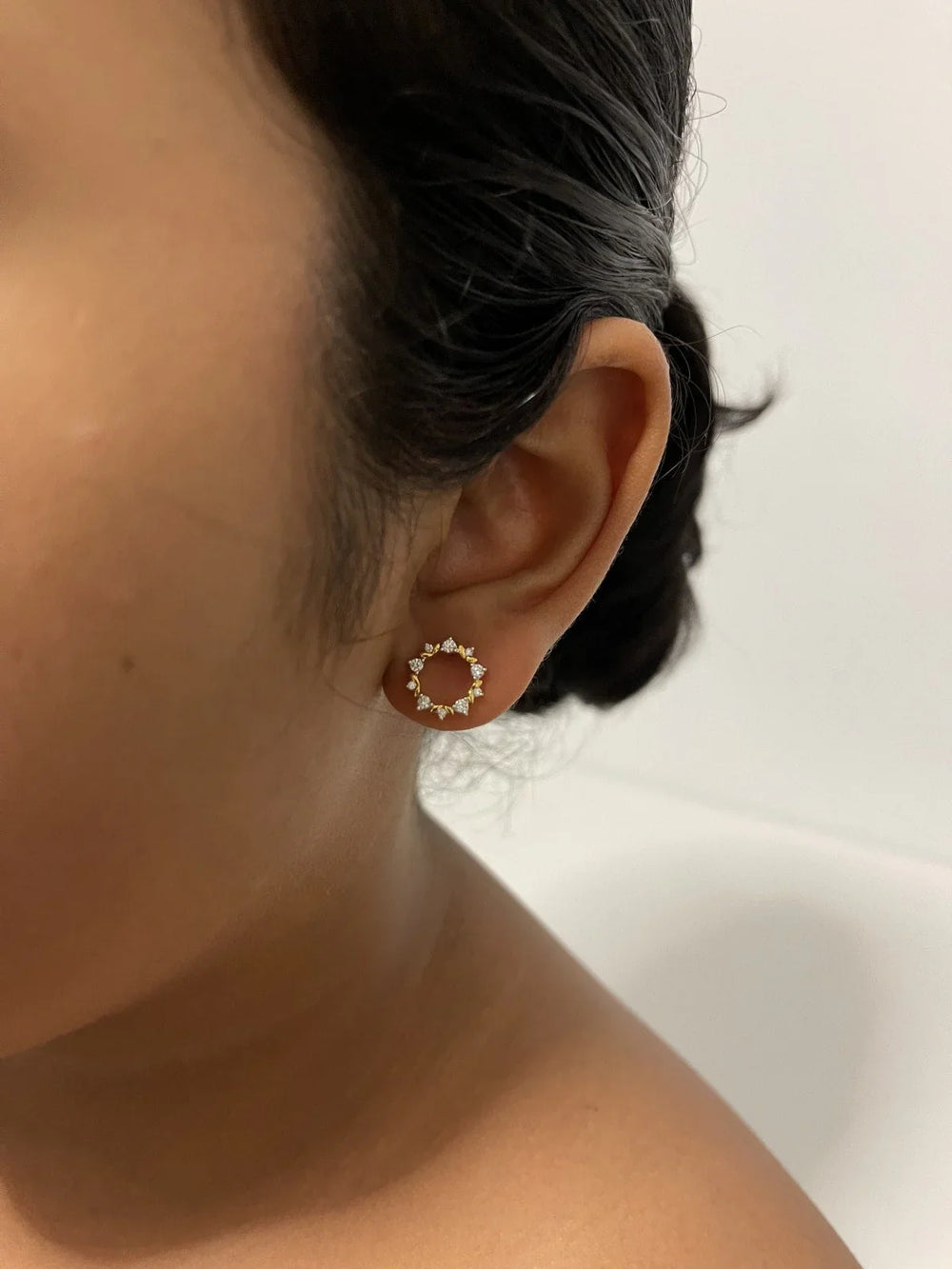 18K YG Prong Set Circle Women Diamond Stud Earring-1Pair - RB Diamond Jewellers