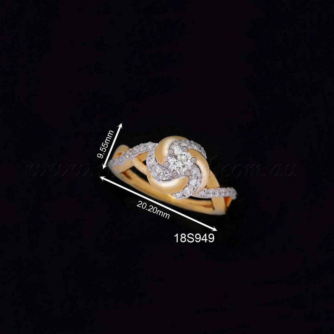 18K YG Cluster Diamond Ring-1pc