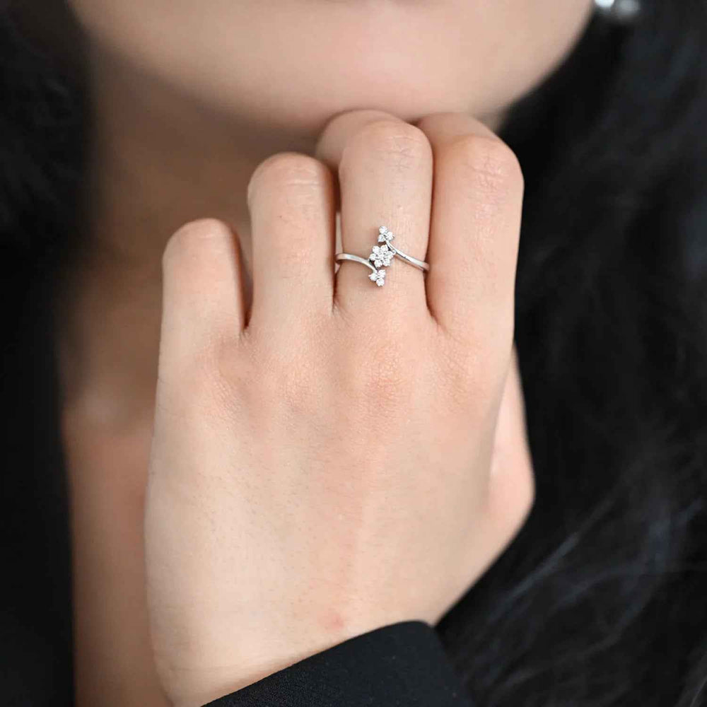 18K WG Star Diamond Ring-1pc