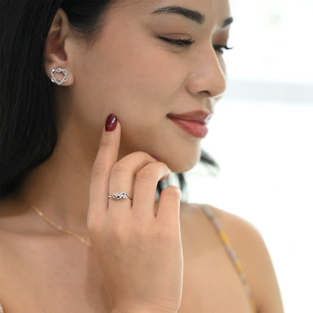 18K WG Cluster Diamond Ring- 1pc