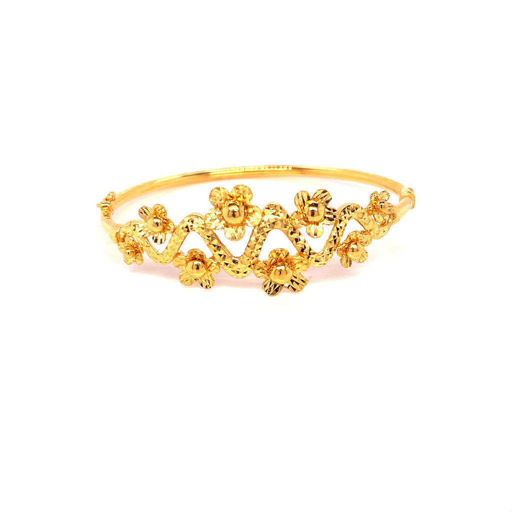 Buy trendy and Traditional Gold Jewellery .Visit the Nepalese Jewellery website now.