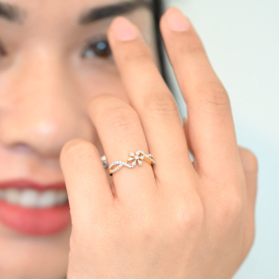 14K YG Cluster Diamond Ring- 1pc