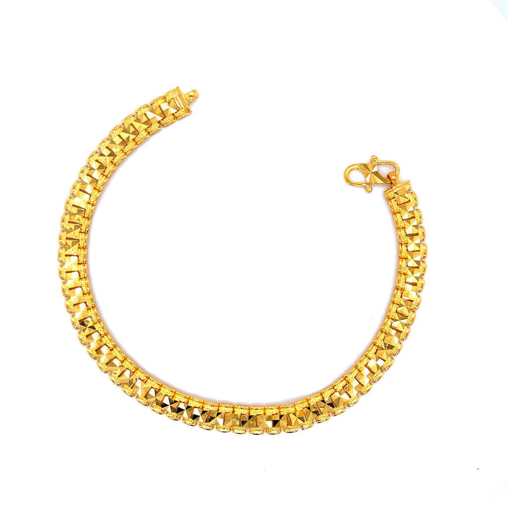 A appealing Collection of diamond Mangalsutra with Precious Gems and Jewels in Gold and Diamonds at RB diamond jewellers.