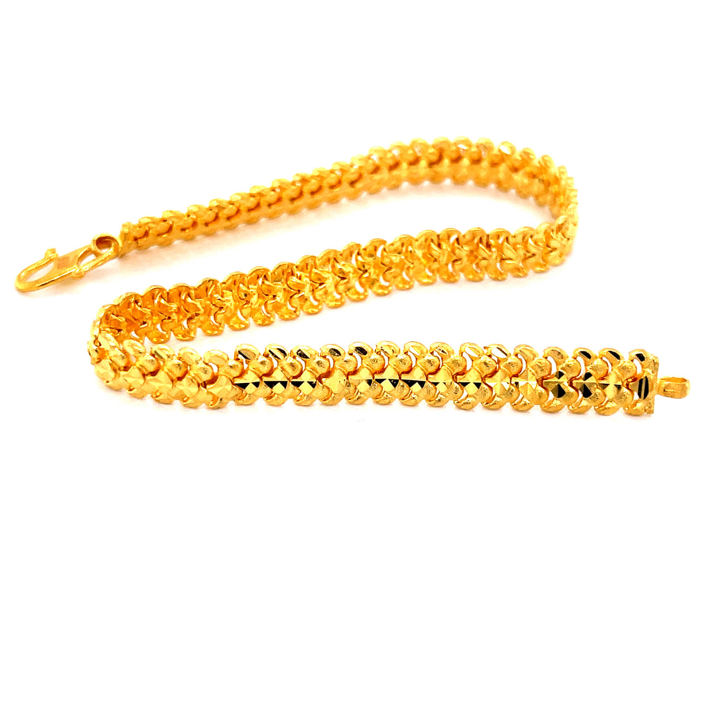 A appealing Collection of diamond Mangalsutra with Precious Gems and Jewels in Gold and Diamonds at RB diamond jewellers.