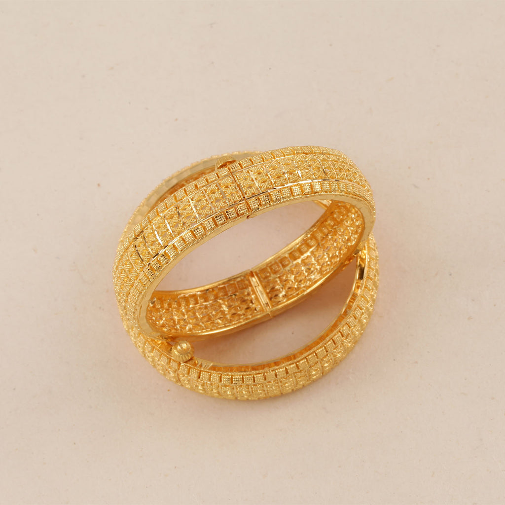 Buy trendy and Traditional Gold Jewellery .Visit the Nepalese Jewellery website now.