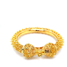 Load image into Gallery viewer, Buy trendy and Traditional Gold Jewellery .Visit the Nepalese Jewellery website now.
