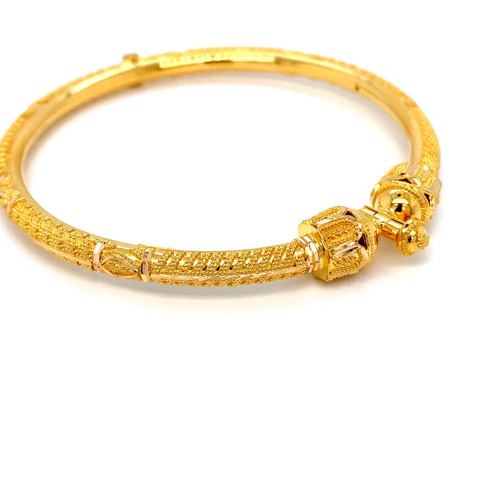 22K YG Screw Bangle-1pc