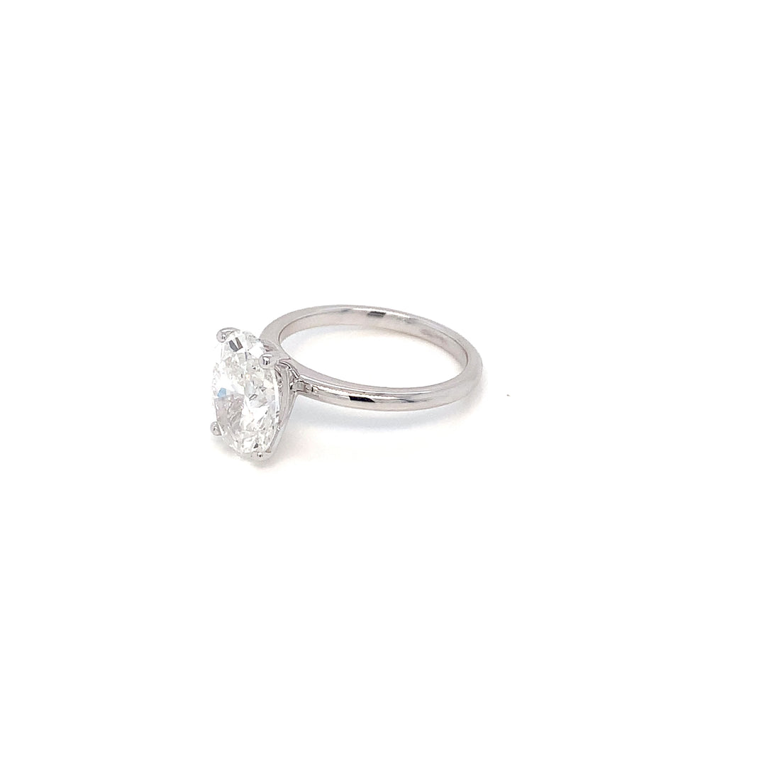 18K WG Solitaire Oval Diamond Ring-1pc