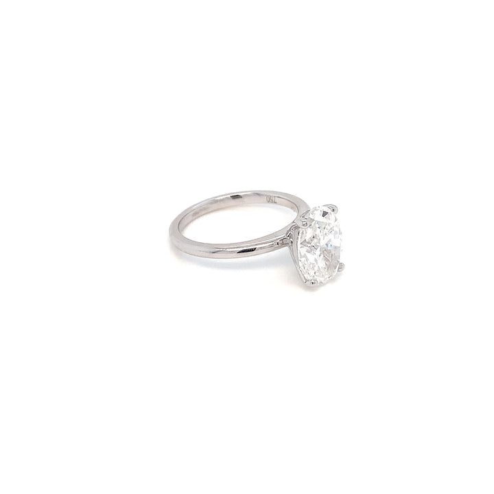 18K WG Solitaire Oval Diamond Ring-1pc