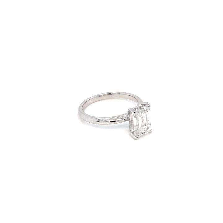 18K WG Emerald Solitaire Diamond Ring-1pc