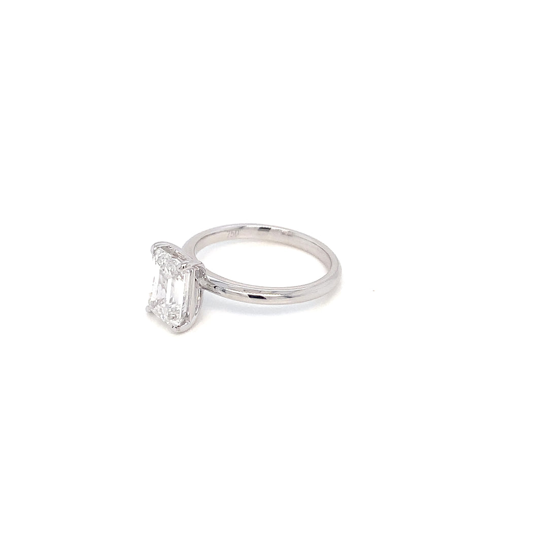 18K WG Emerald Solitaire Diamond Ring-1pc