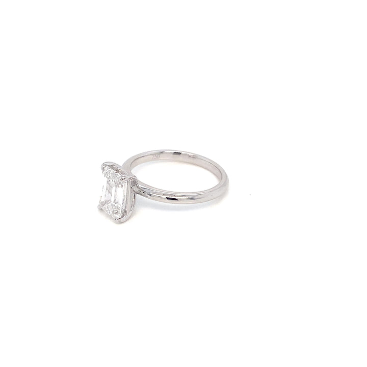 18K WG Emerald Solitaire Diamond Ring-1pc