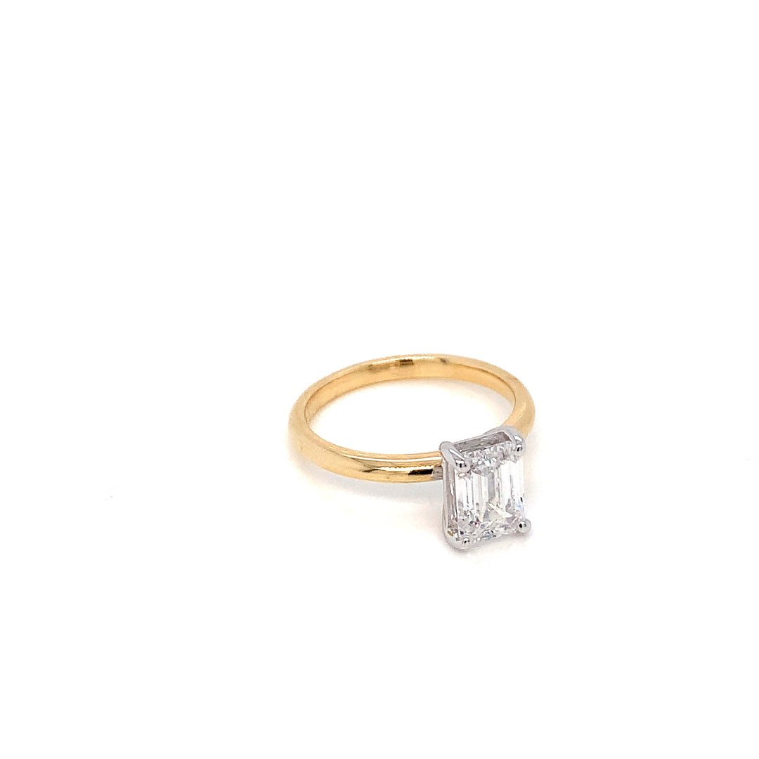 18K WYG Emerald Diamond Ring-1pc