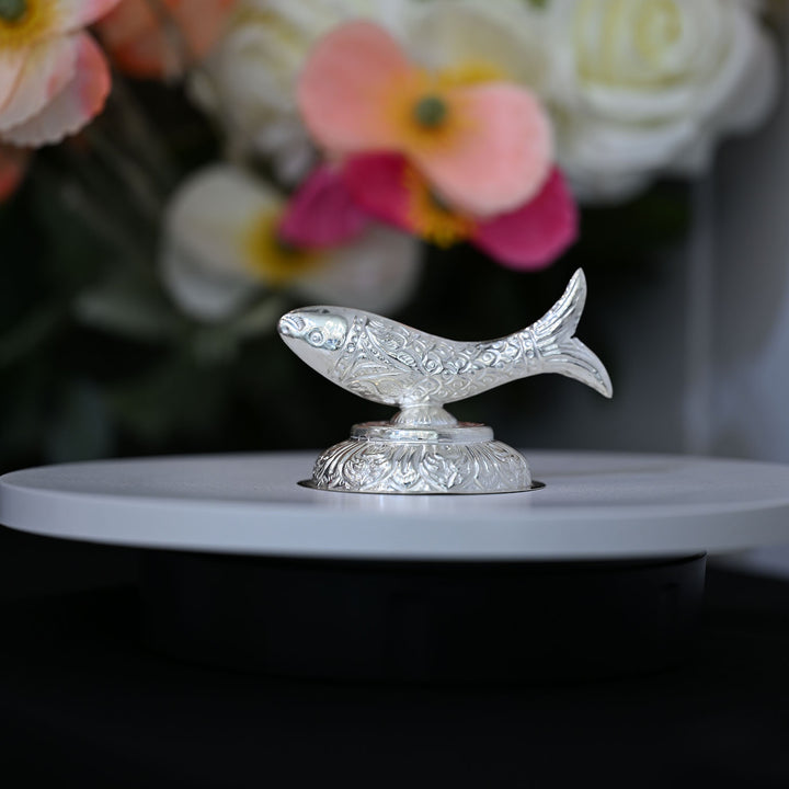 Carved Silver Fish Stand-1pc