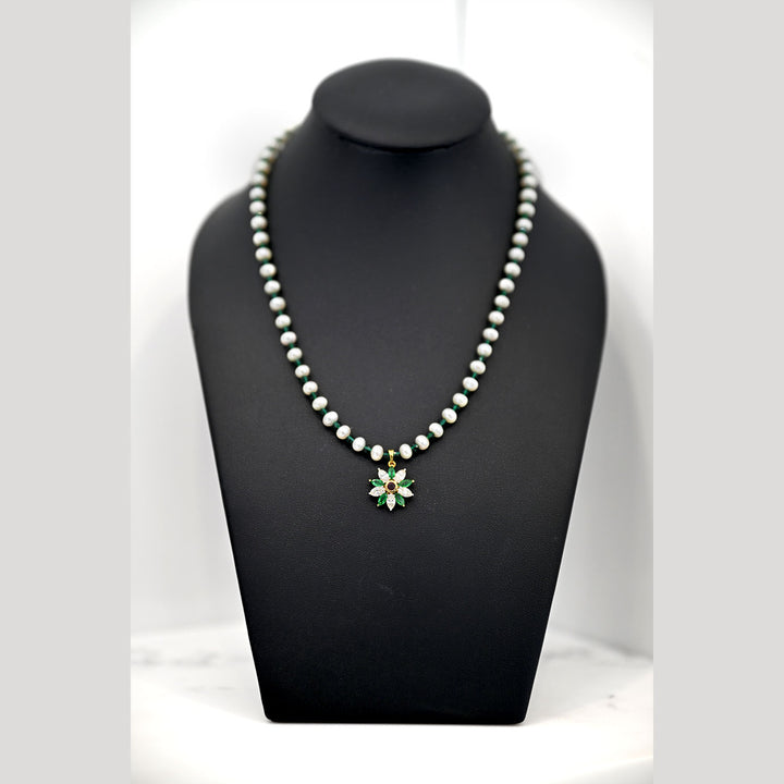 18K YG FWP Emerald Diamond Necklace-1pc