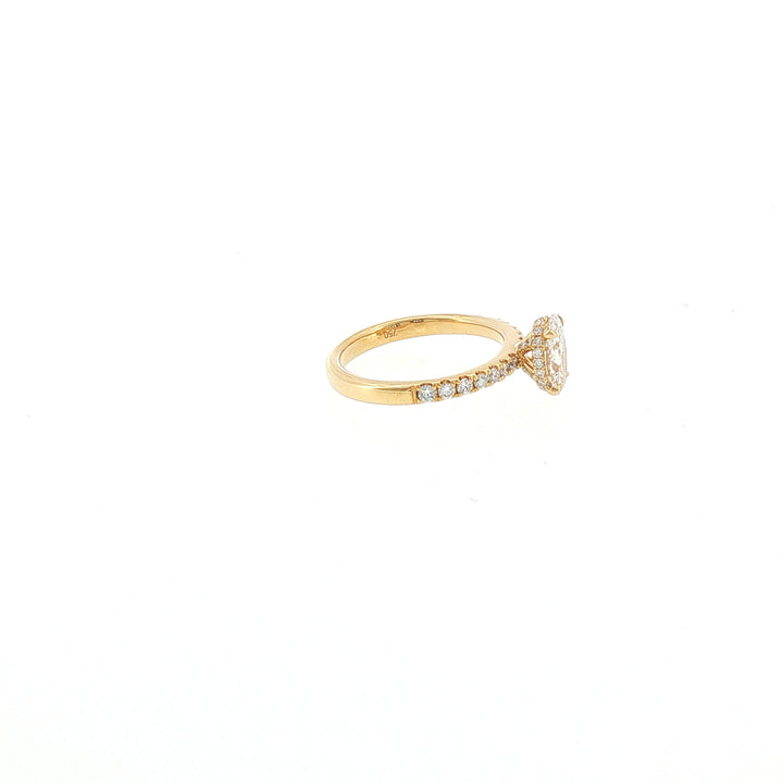 18K YG LAb Grown Oval Shape Diamond Ring with side diamond.