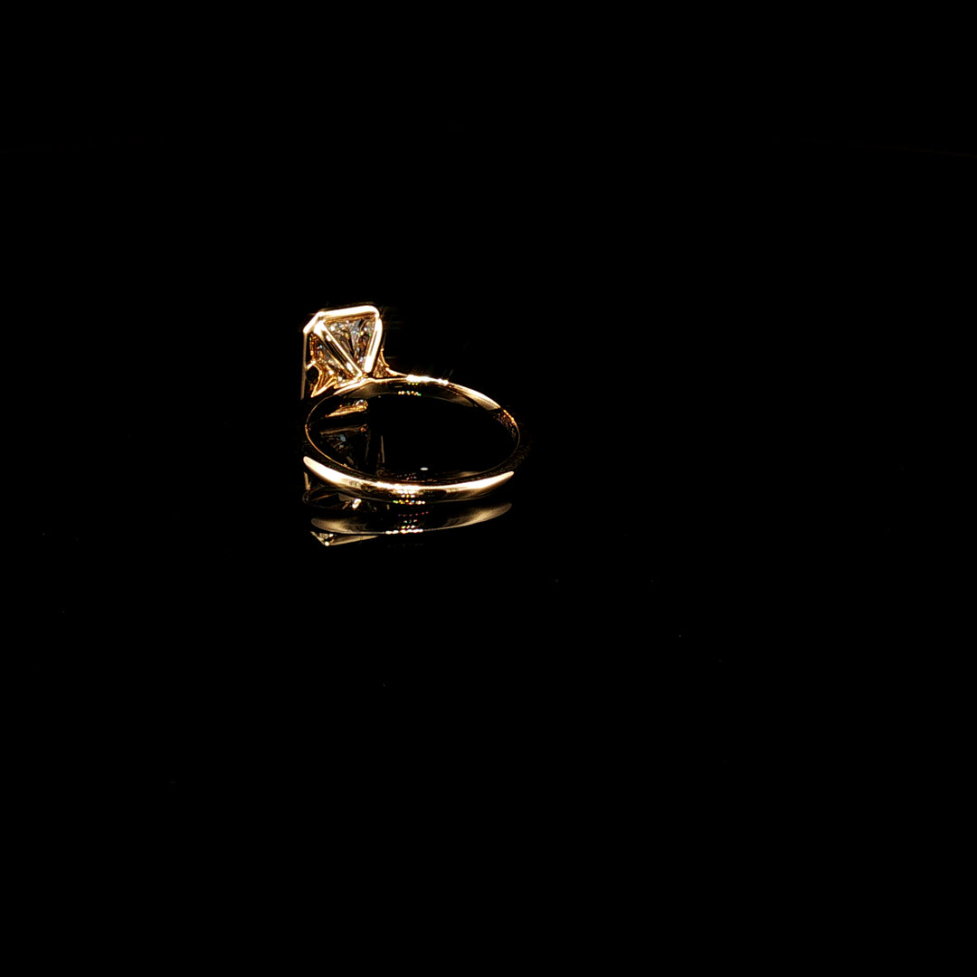 18K YG Lab Grown Radiant Cut Diamond Ring.