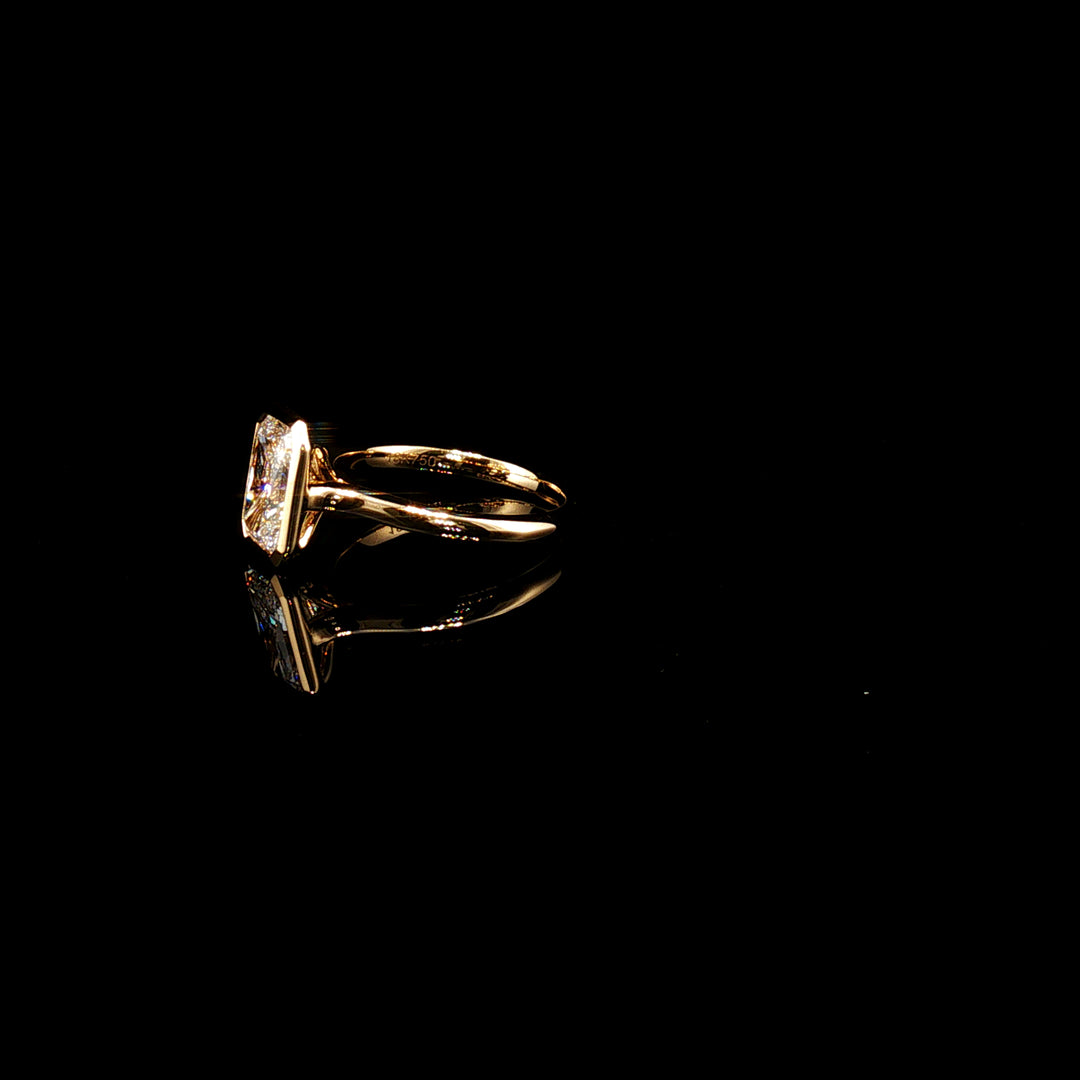 18K YG Lab Grown Radiant Cut Diamond Ring.