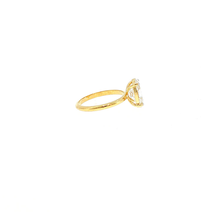 18K YG  Oval Lab Grown Diamond Ring.