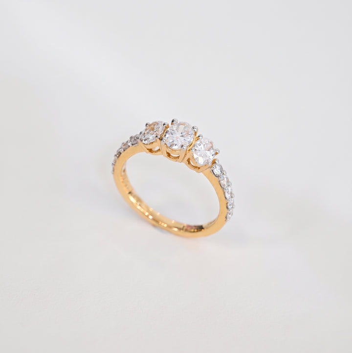 18K YG LAB Grown Diamond Cluster Ring-1pc