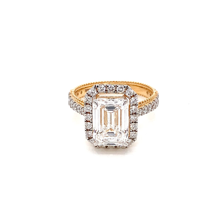 18K YG LAB Grown Solitaire with Side Diamond Ring-1pc
