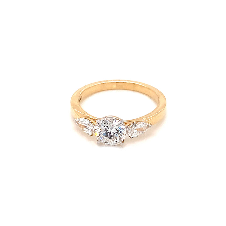 18K YG LAB Grown Diamond Cluster Ring-1pc