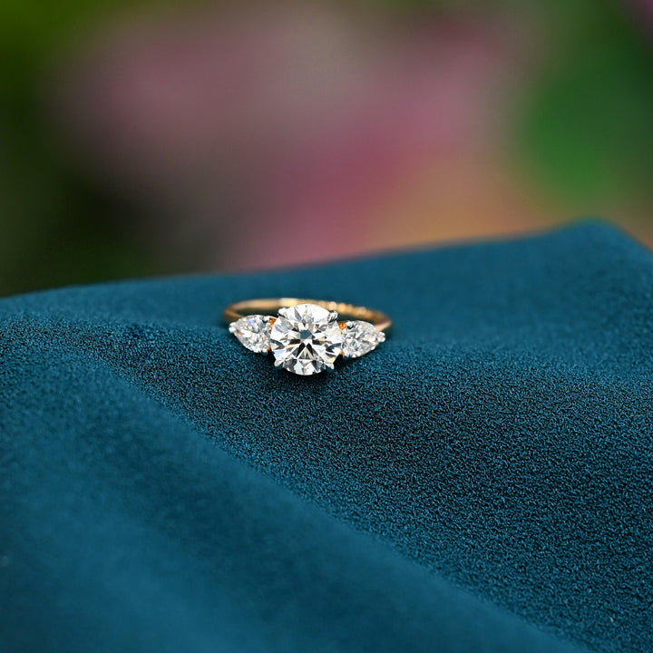 18K YG LAB Grown Diamond Cluster Ring-1pc