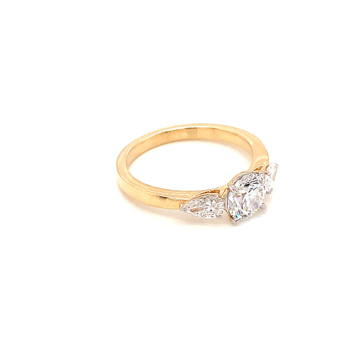18K YG LAB Grown Diamond Cluster Ring-1pc