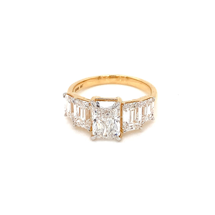 18K YG LAB Grown Solitaire with Side Diamond Ring-1pc
