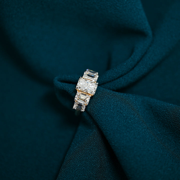 18K YG LAB Grown Solitaire with Side Diamond Ring-1pc
