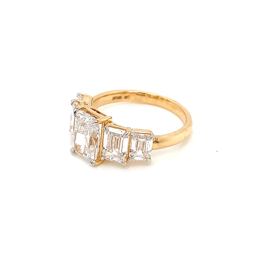 18K YG LAB Grown Solitaire with Side Diamond Ring-1pc