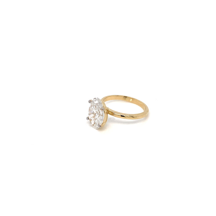 18K YG Oval Shape LAB Diamond Ring-1pc