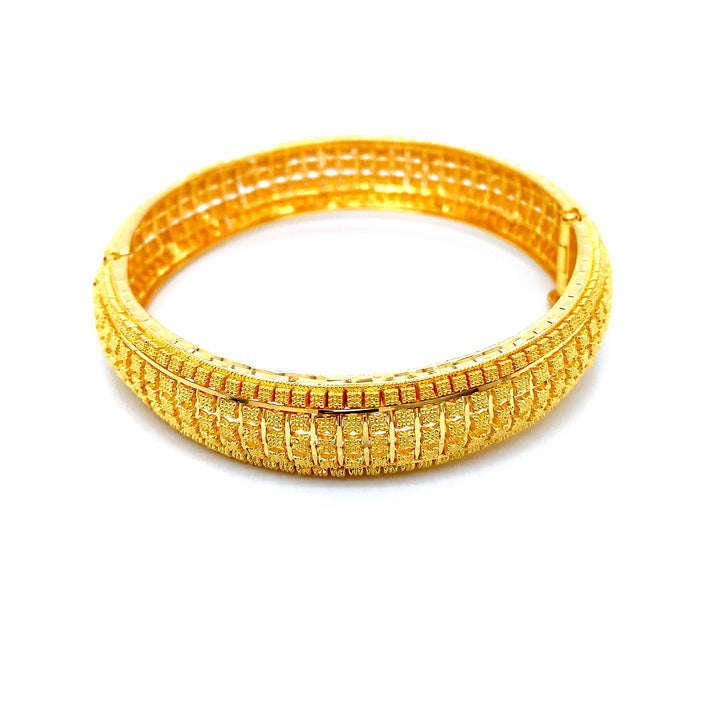 22K YG Screw Bangle-1pc